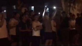 吃瓜被表白完整视频,吃瓜群众意外收获浪漫表白